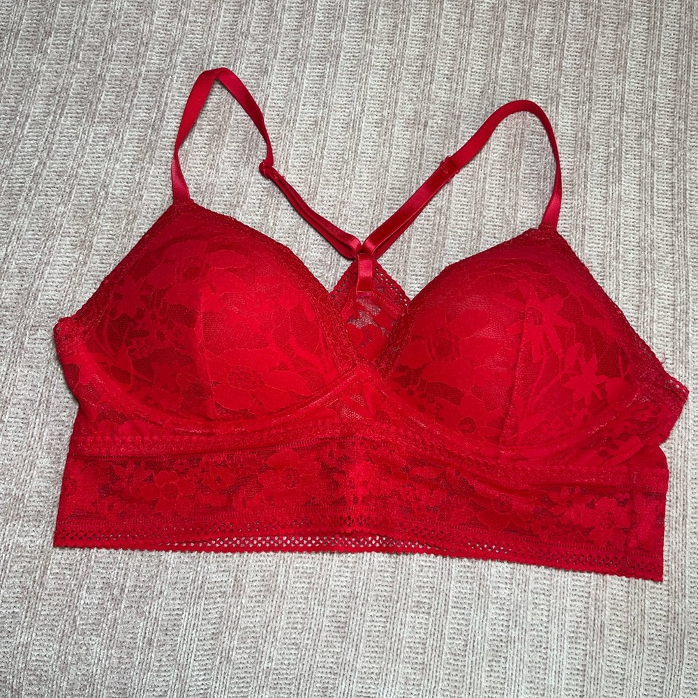 Victoria's Secret Vibrant‎ Red Lace Bra
